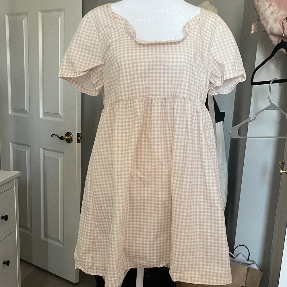 H&M beige checkered dress